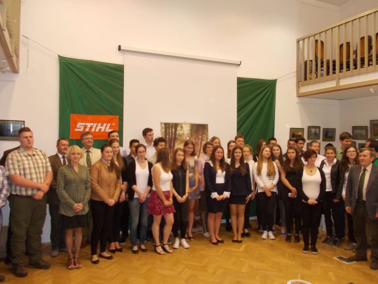 A Comenius Iskola diákjai nyerték az YPEF nemzeti döntőjét 