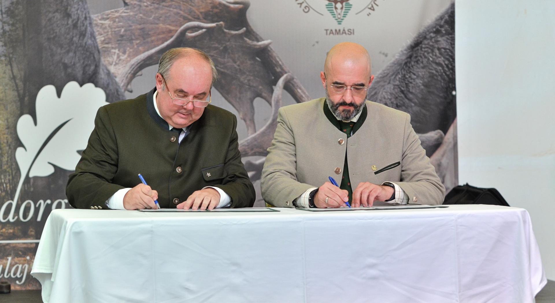 Együttműködési megállapodást kötött az OEE és a vadászati világkiállítást szervező kormánybiztosság